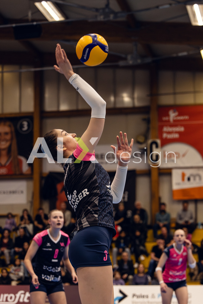 Volleyball I Frauen I Saison 2025-2026 I Volleyball NLA | Women I Round 14 I VC Kanti Schaffhausen - NLZ Volleyball Academy Zürich I 16.01.2026 | NLZ Volleyball Academy - 3 Marharyta Geiko (UKR) – Diagonalangriff - Realisiert mit Pictrs.com