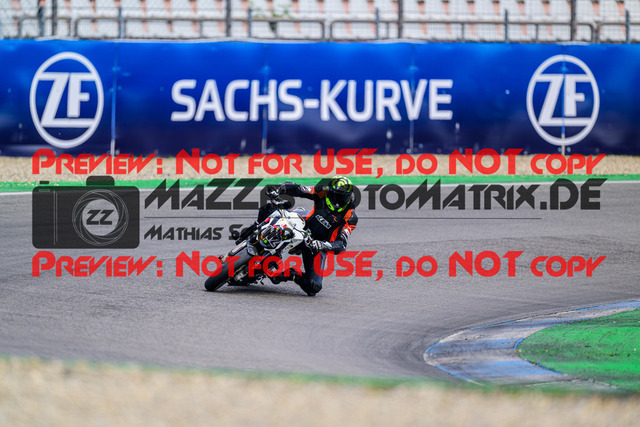 MaZZes_FotoMatrix_240615_6007705_1866 | ROT