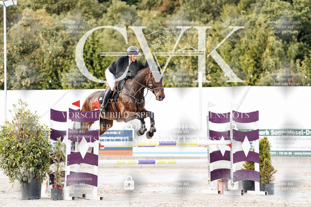 CK903760 | Turnierfotografie Pferdefotografie Trier Rheinland-Pfalz Pferdesport Reitsport Tierfotografie Sportfotografie Pferdevideo Pferdevideografie Equestrianvideography equestrianphotography  - Realisiert mit Pictrs.com