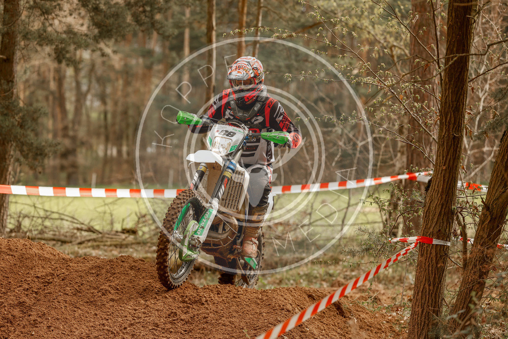 4TaktLauf1-603 | koppe-media - Realisiert mit Pictrs.com