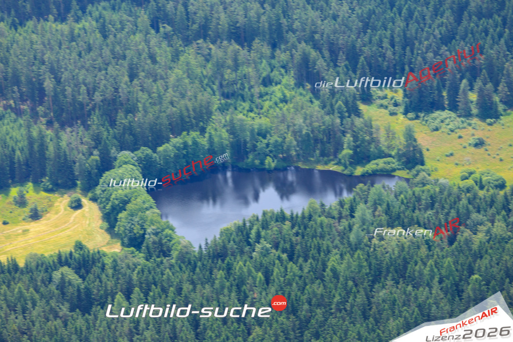 Die Luftaufnahme der Stadt Wunsiedel wurde vom UL-Flugzeug heraus erstellt ( keine Drohne )- hohe Auflösung für beste Qualität