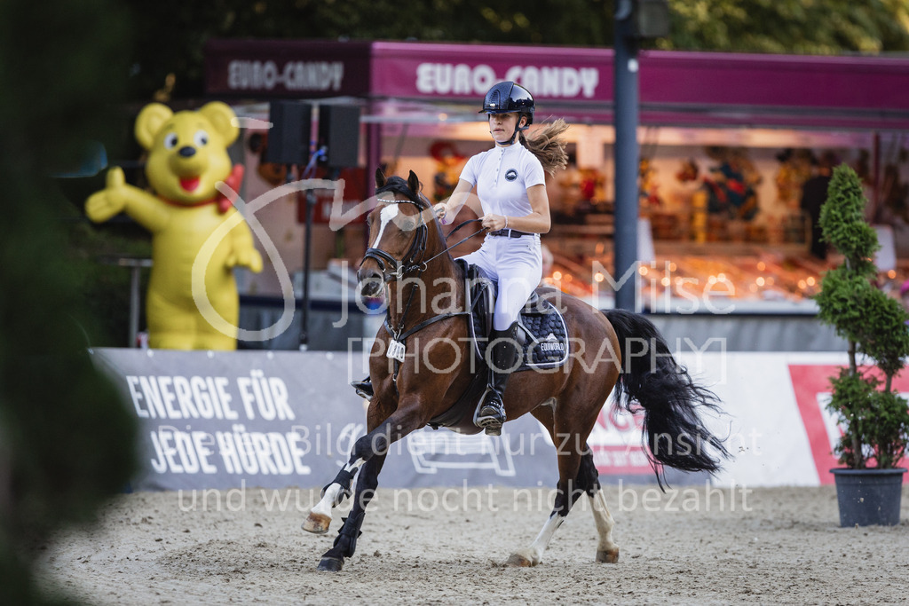 230908_OWLCh_PonyTrophy-426 | Deine schönsten Turniermomente als professionelle Fotos! Entdecke hochwertige Pferdesport-Fotografie im Online-Shop. Jetzt Fotos finden & bestellen!