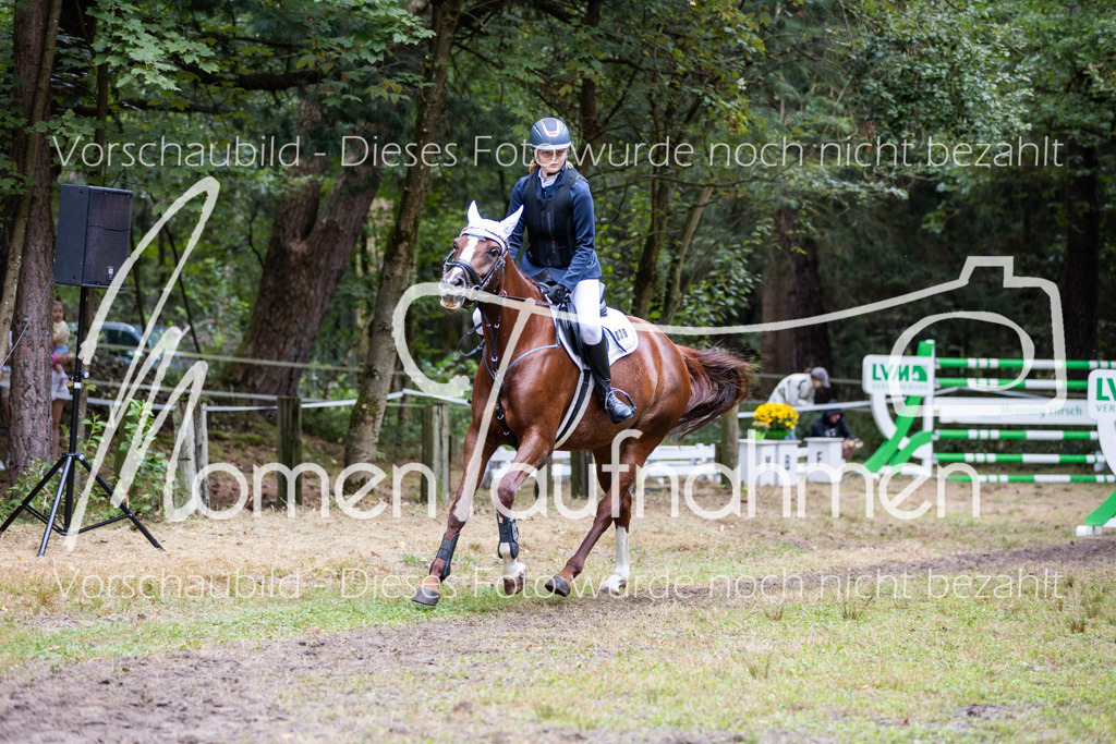 HB-Springreiter-004 | MomenTaufnahmen Pferdesportfotos