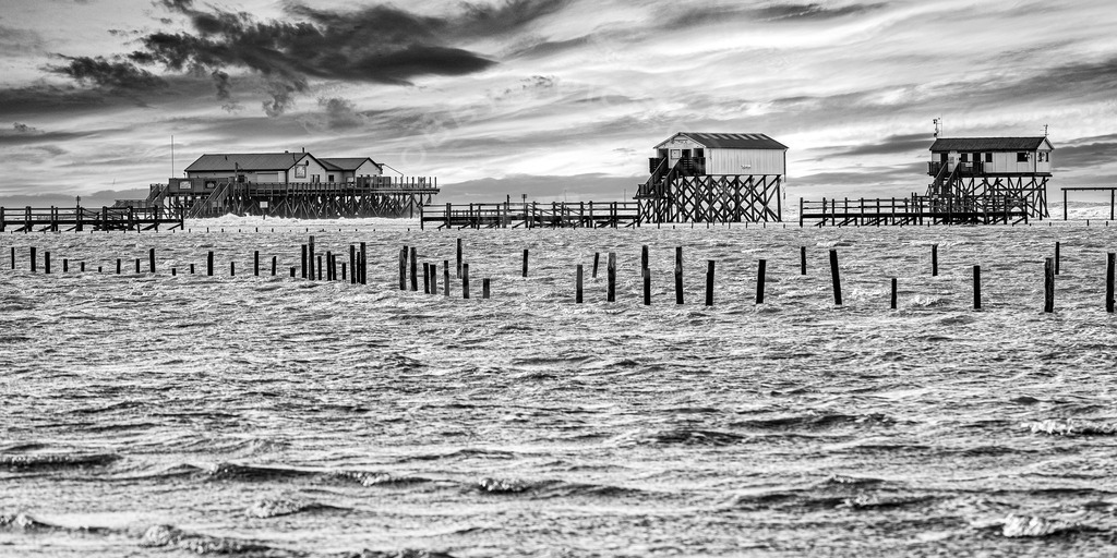 Strandbar bei Sturmflut | Ordinger Strand bei Hochwasser