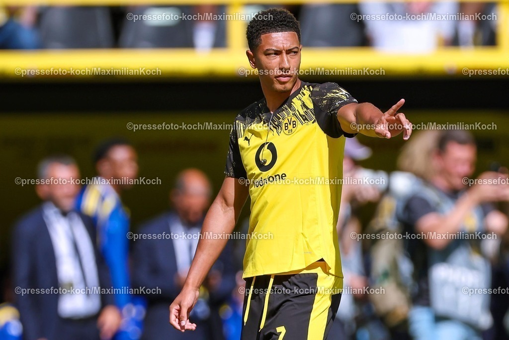 BVB10082500016 | 10.08.2025, Fußball, Borussia Dortmund - Juventus Turin, Testspiel, Signal Iduna Park, Saison 2025 2026: Jobe Bellingham (BVB #07)  DFB regulations prohibit any use of photographs as image sequences and or quasi-video.