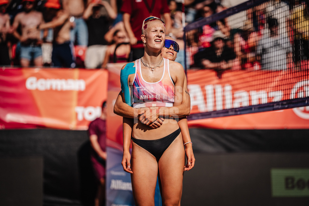 Beachvolleyball | Frauen | Allianz German Beach Tour 2025 | Tourstop München | 04.07.2025 | v.l. Mareet Maidhof und Paula Schürholz