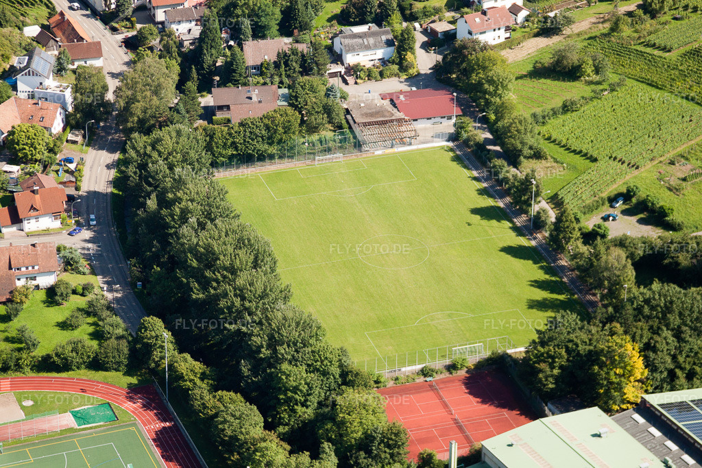 Luftbild: Südbadische Sportschule, FC Neuweier im Ortsteil Steinbach in Baden-Baden im Bundesland Baden-Württemberg in Deutschland. Foto: IMG_31348.jpg vom 09.08.2010 durch Werner Riehm/FLY-FOTO.de