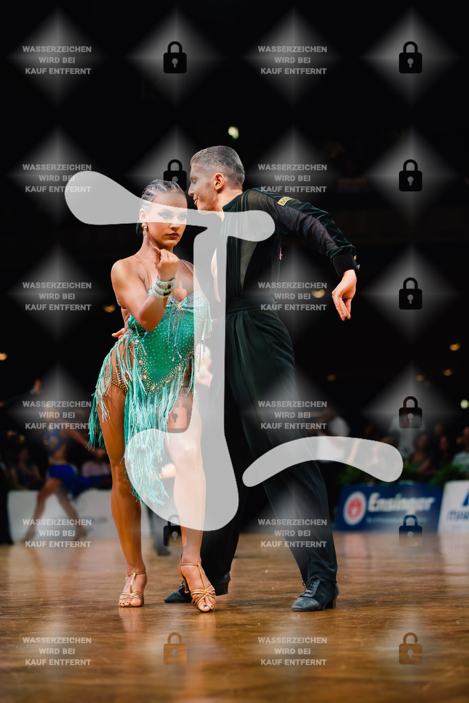 GOC 2025 - WDSF GrandSlam Latin 98th-99th (4) Arca Gurpinar _ Darta Kemlere (Latvia)-2025-08-23-1289 | Webshop for digital downloads and prints of dance sport, event & show photographer Julian Link - Realisiert mit Pictrs.com
