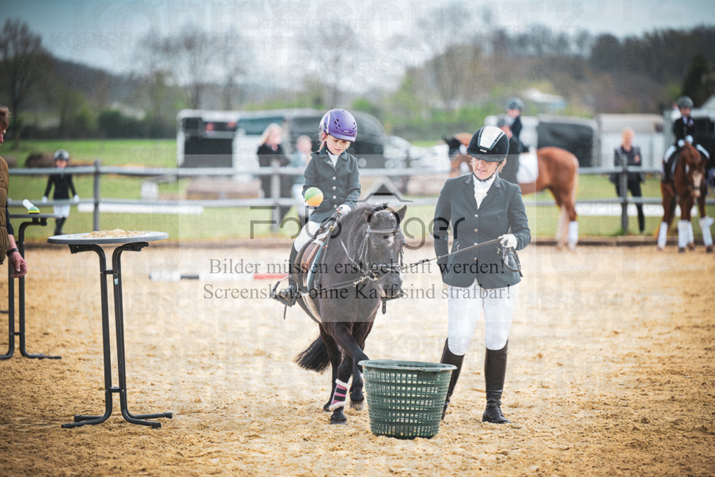 DOS_8576 | Entdecke hochwertige Reitturnierfotos von Foto Oger. Professionell, emotional und authentisch – jetzt Lieblingsmomente im Shop bestellen.Deutschlandweite Turnierfotografie. - Realisiert mit Pictrs.com