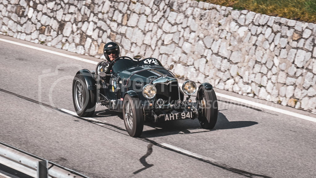 19. Arosa ClassicCar 2023 - 2. September 2023 | 19. Arosa ClassicCar 2023
Arosa, Schweiz
Siegrist Rudolf aus Biasca mit der Startnummer 329 in einem Riley 2 Seater Sport, Jahrgang 1934, in der Klasse Sport Trophy.
@arosaclassiccar, @arosa.official, #arosaclassiccar, #arosa, #76curves, #classiccar
Bild: Sportfotografie Markus Aeschimann | www.markus-aeschimann.ch - Realisiert mit Pictrs.com