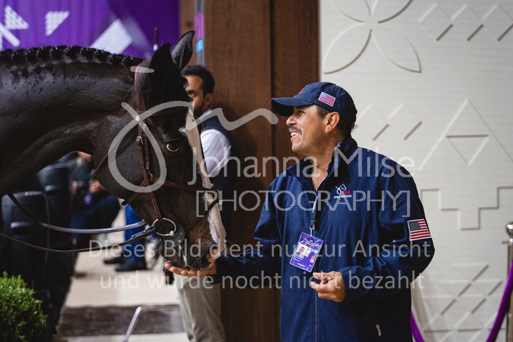 240417_Riyadh_Jumping-513 | Deine schönsten Turniermomente als professionelle Fotos! Entdecke hochwertige Pferdesport-Fotografie im Online-Shop. Jetzt Fotos finden & bestellen!