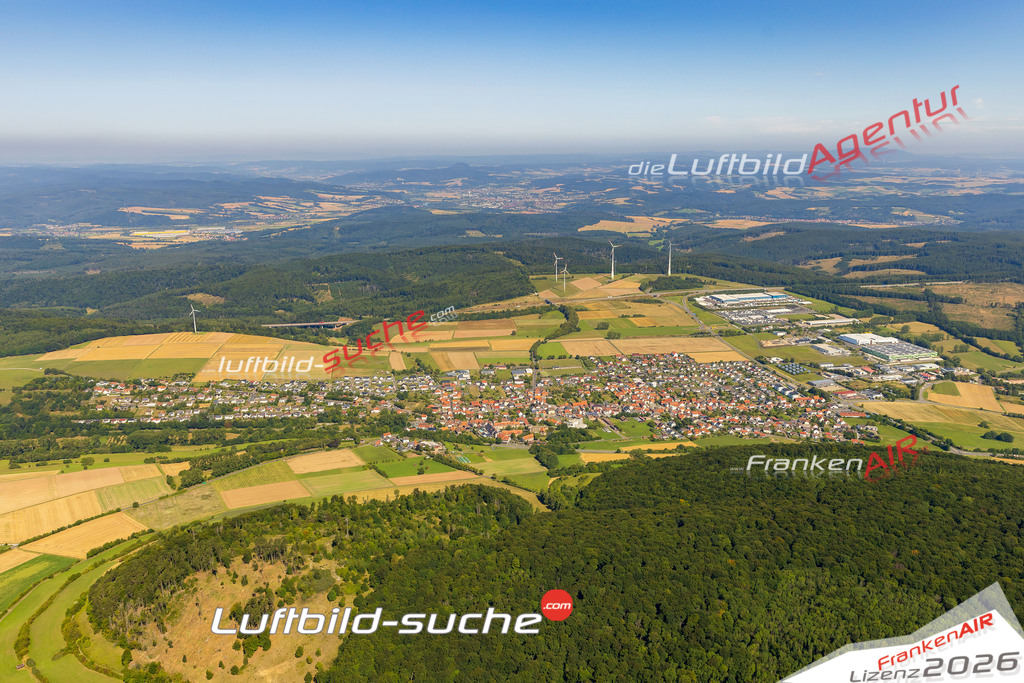 Luftbild der Stadt Friedewald - Die Luftaufnahme wurde 2025 vom UL-Flugzeug heraus erstellt ( keine Drohne ) - Hochauflösende Luftaufnahme - für professionelle Ausdrucke geeignet. Die Geschenkidee !Hier alle&nbsp;Infos zur Lizenzierung der LuftaufnahmeWir fliegen auch dieses Jahr wieder in Ihre Region um Luftbilder zu erstellen.- Luftbild anfragen