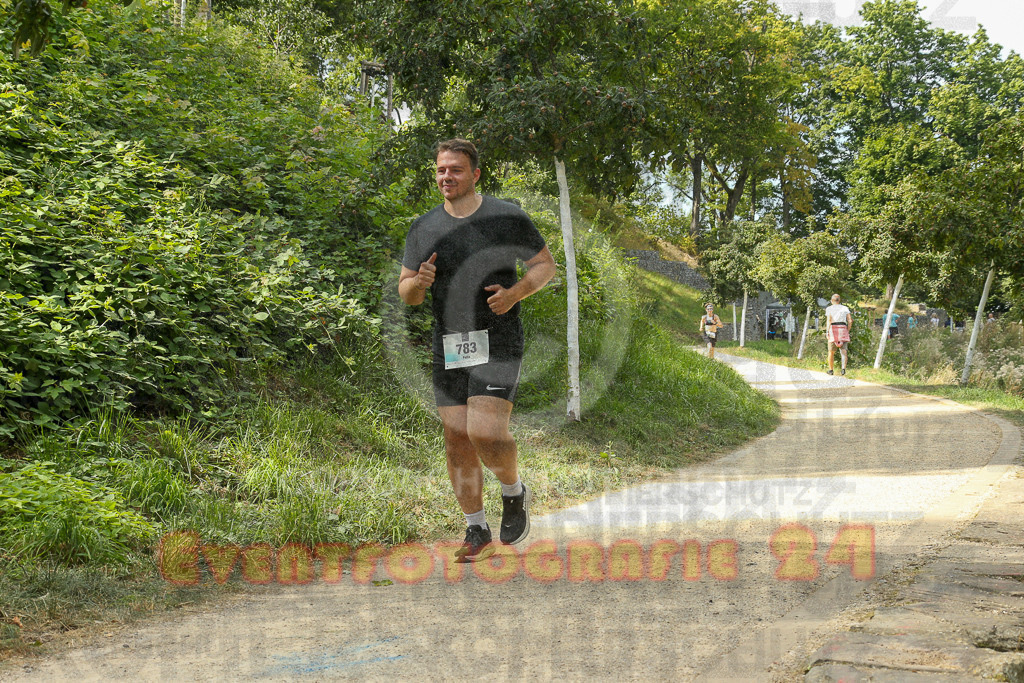 250824_1512_EX1_8657 | Sportfotografie im Rhein-Sieg Kreis, Köln, Bonn, NRW, Rheinland Pfalz, Hessen, etc. Unser Tätigkeitsfeld umfasst den Laufsport vom Volkslauf über den Marathon, Duathlon, Triathon bis zum Ultralauf wie Kölnpfad Ultra oder Schindertrail.