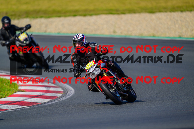 MaZZes_FotoMatrix_240724_6007705_2-379 | GELB