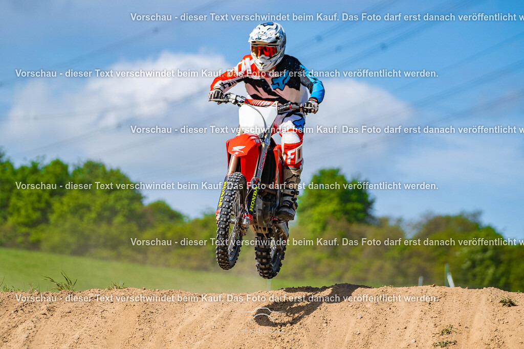 05_03_Schwedt-9182 | Sportfotografin aus Berlin-Brandenburg mit Fokus auf Motocross. Ich halte deine sportliche Leistung und echte Emotionen auf und neben der Strecke professionell fest. Entdecke die Fotos von deinem Rennen und bestelle sie direkt hier im Shop.