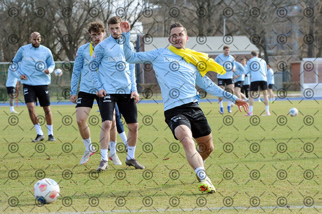 RGE_8921b | Hertha BSC, 2.Bundesliga, Herren, Training auf dem Hanns-Braun-Platz, Saison 2025/26, Paul Seguin ( Hertha BSC ),  17.03. 2026, Fotograf: Ralf Gebhardt - Realisiert mit Pictrs.com