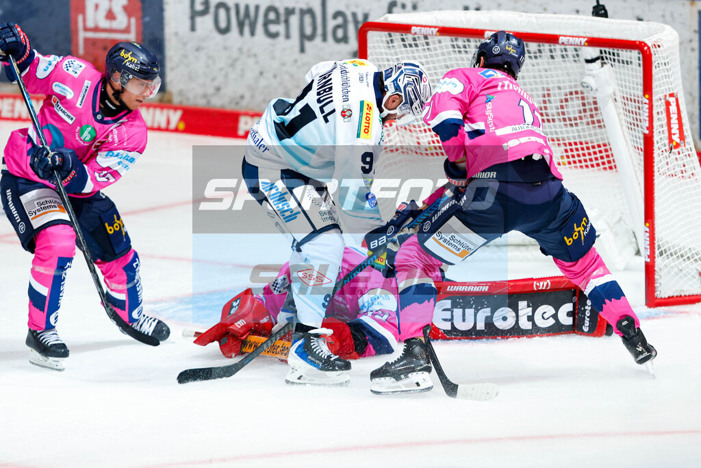 Eishockey | Travis Turnbull - © Sportfoto-Sale (Jan Brüggemann) - Realisiert mit Pictrs.com