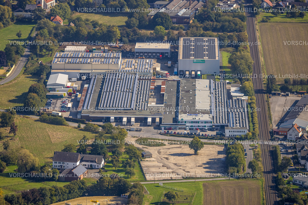 Froendenberg220901224 | Luftbild, Spedition Huckschlag Logistik mit Solardach, Frohnhausen, Fröndenberg/Ruhr, Ruhrgebiet, Nordrhein-Westfalen, Deutschland