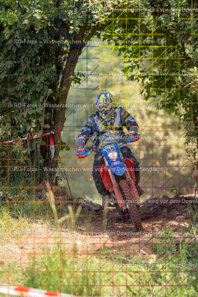 Wolfshausen 4 Lauf -575 | Sportfotografie von RO-Fotos: Motorsport, Motocross, Enduro, Laufveranstaltungen und Triathlon. Professionelle Fotos von Sportlern und Events. - Realisiert mit Pictrs.com