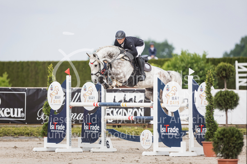 250530_MayDays_SprPf-M-422 | Deine schönsten Turniermomente als professionelle Fotos! Entdecke hochwertige Pferdesport-Fotografie im Online-Shop. Jetzt Fotos finden & bestellen!