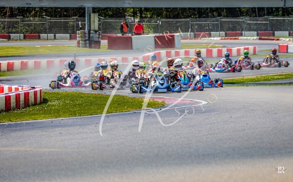 e687bd5fd4e749f0bca082023da7454a | traudl_s_fotos