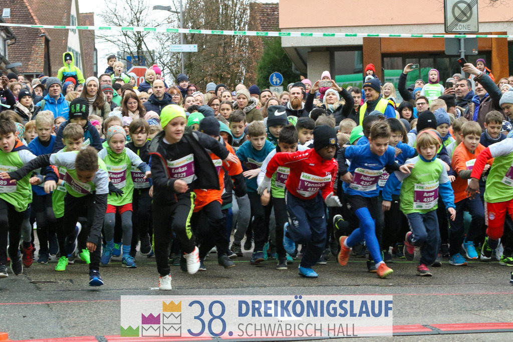 400m AOK Junior Cup | 3 Koenigslauf 2024 400m AOK Junior Cup - Realisiert mit Pictrs.com