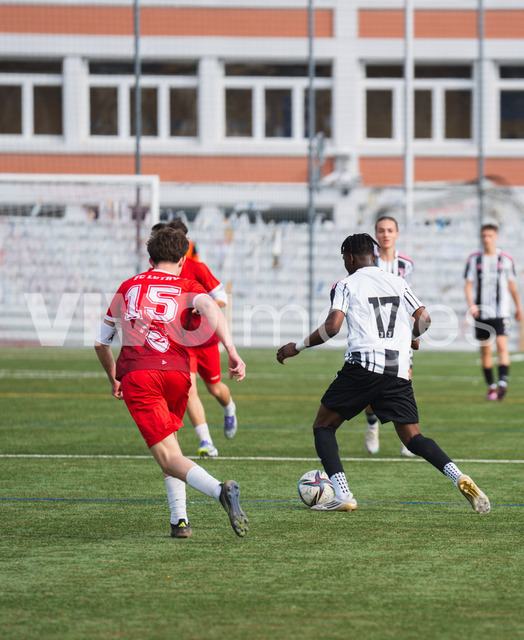 juv_lut_fmachado-0183 | Images from the Juniors B match between Juventus Academy and FC Lutry, played on 18 March 2026 in Lutry, Switzerland, featuring players, coaching staff and match action throughout the game.