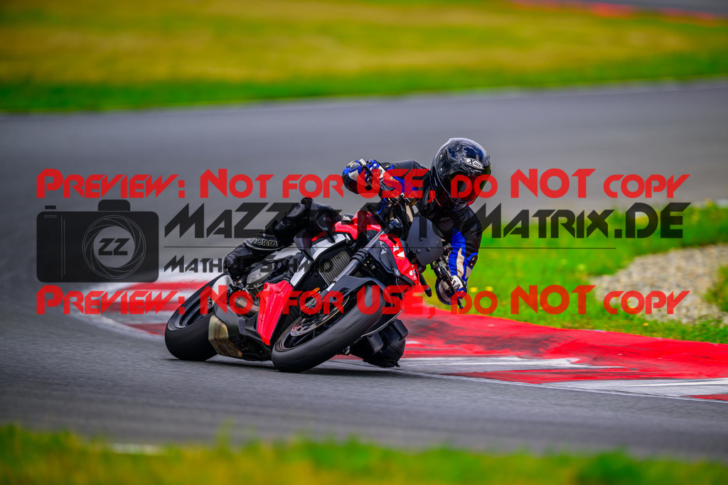 MaZZes_Fotomatrix_20250723_6007705_6201 | ROT