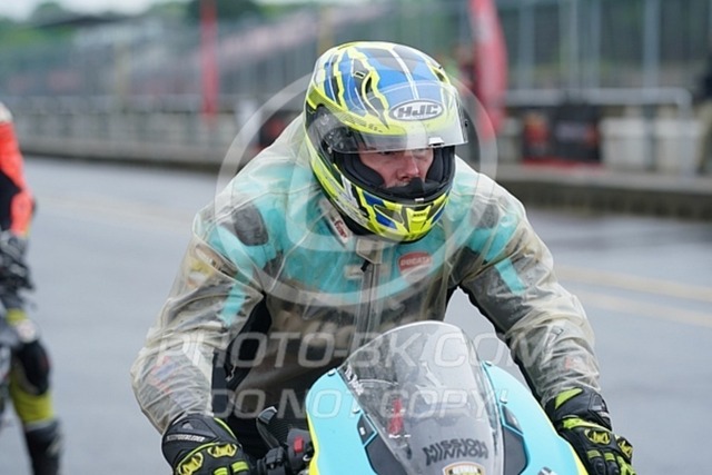 2024_05_03_PBK_12063 | Sportfotografie; SlowMotion; Video; Rennstrecke; Hafeneger; Speer; Racing; RSE; BMW; CBO; Trackday; Motorsportarena; Hockenheimring; Brno; Most; Barcelona; Valencia