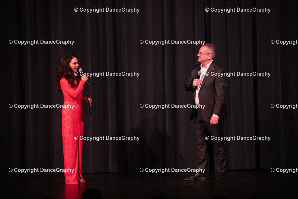 GPHY1445 | DanceGraphy - Realisiert mit Pictrs.com