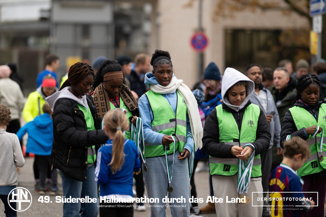 Süderelbe Halbmarathon 2025 I 09.11.2025 I Fotograf_DerSportfotograf.I 00225 | Der Sportfotograf. - Realisiert mit Pictrs.com