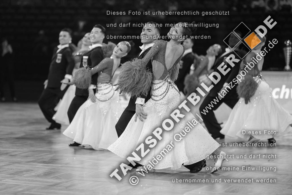 20251206-01178 | Hier finden Sie Tanz Bilder vom Latein und Standard Formationen tanzen. Sportbilder vom Tanzsport. Schöne Fotos und von Weltmeisterschaft, Europameisterschaft, Bundesliga, Regionalliga, Oberliga und Landesliga sowie von GOC Stuttgart, DanceComp, WM Bremen