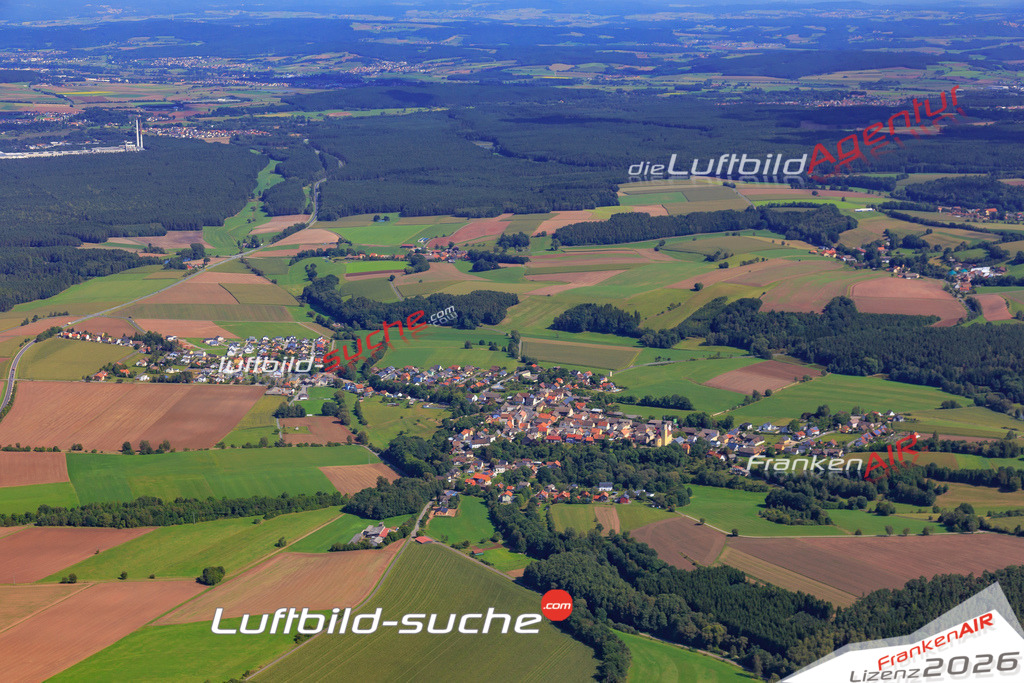 Die Luftaufnahme der Stadt Kohlberg wurde 2017 vom Flugzeug heraus erstellt ( keine Drohne )- hohe Auflösung für beste Qualität