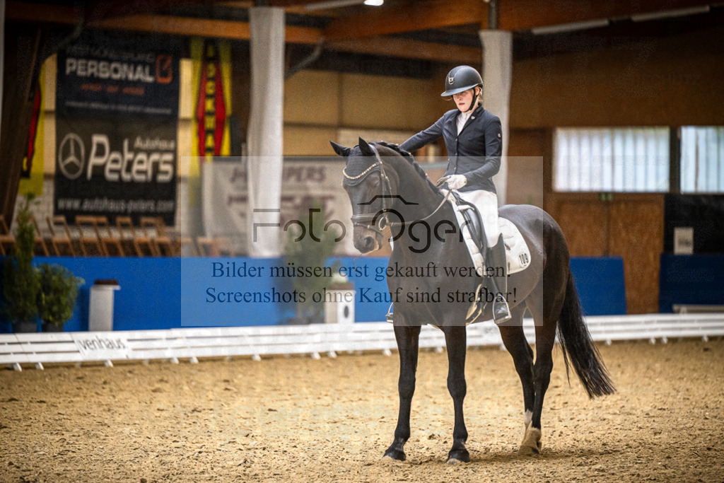 DOS_3346 | Entdecke hochwertige Reitturnierfotos von Foto Oger. Professionell, emotional und authentisch – jetzt Lieblingsmomente im Shop bestellen.Deutschlandweite Turnierfotografie. - Realisiert mit Pictrs.com