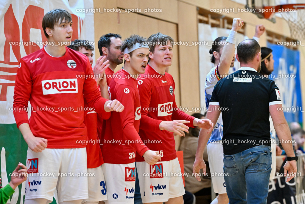 SC Ferlach vs. ALPLA HC Hard 2.3.2024 | Spielerbank HC Hard, SC Ferlach vs. ALPLA HC Hard 2.3.2024, SC Ferlach vs. ALPLA HC Hard am 02.03.2024 in Ferlach (Ballspielhalle Ferlach), Austria, (Photo by Bernd Stefan)