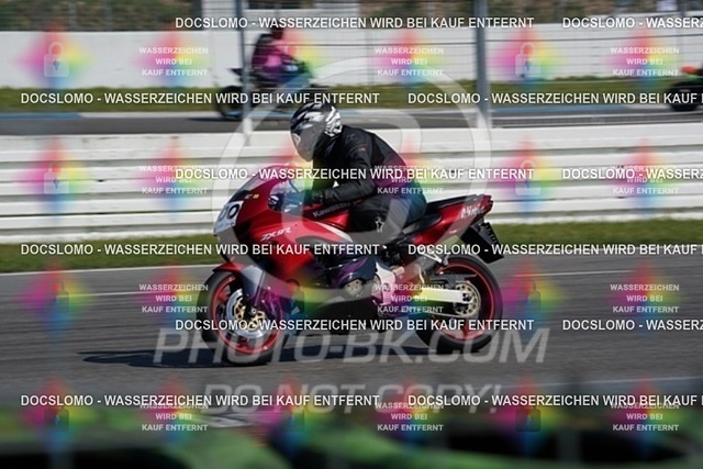 2022_05_09_PBK_21802 | Sportfotografie; SlowMotion; Video; Rennstrecke; Hafeneger; RSE; Speer; Trackday; Motorsportarena; Hockenheimring; Brno; Most; Barcelona; Valencia, Benny; Kaetzmer;