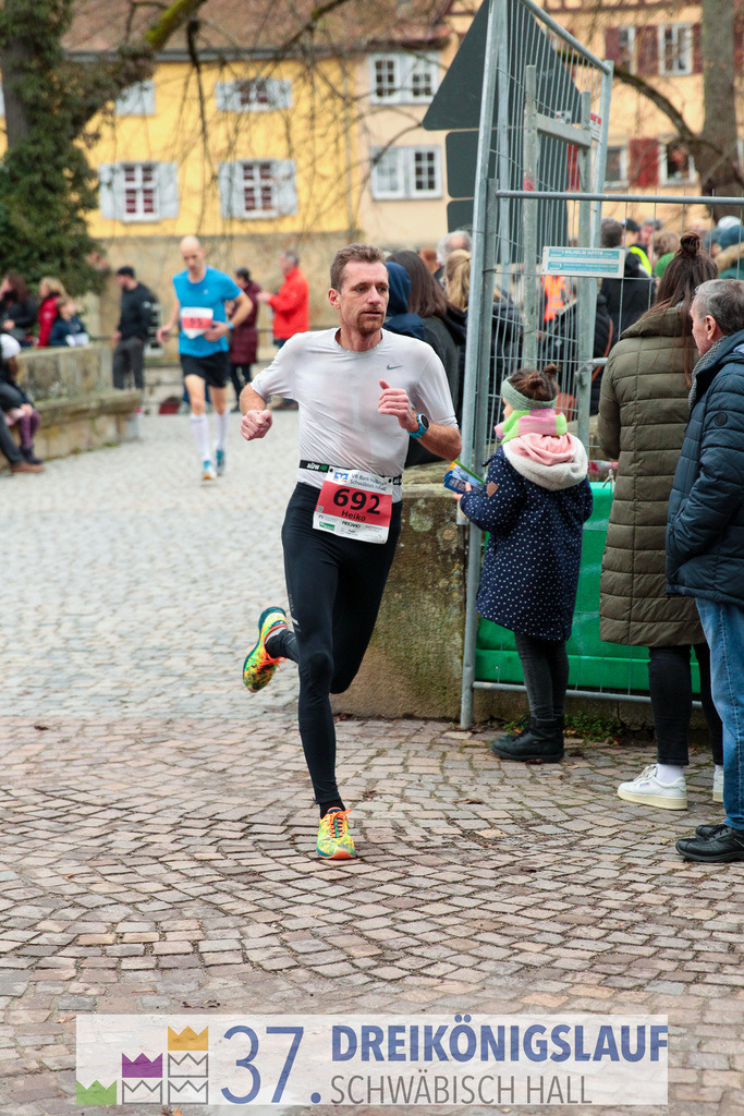 VR Bank Hauptlauf 10000m | 3 Koenigslauf 2023 - Realisiert mit Pictrs.com