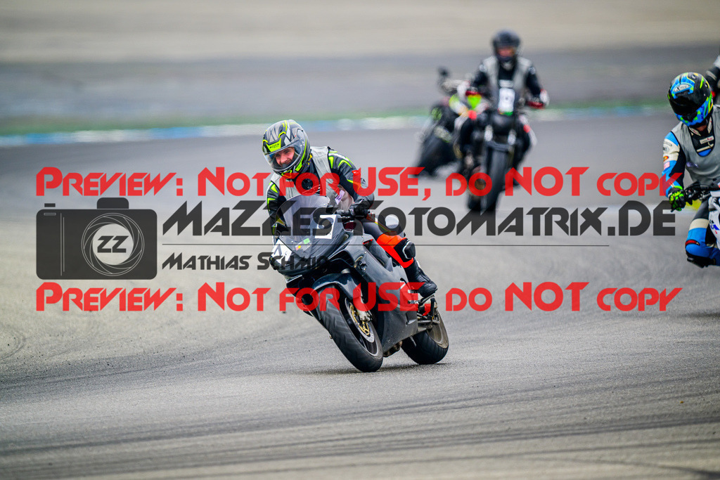 MaZZes_FotoMatrix_240614_6007705_7036 | INST