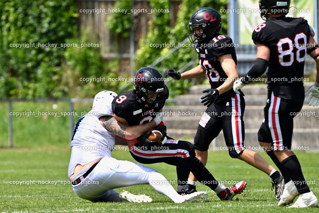 Carinthian Lions vs. Cineplexx Blue Devils | #9 Donesch Mathias Carinthian Lion, #18 Knees Felix Carinthian Lion, Carinthian Lions vs. Cineplexx Blue Devils, Carinthian Lions vs. Cineplexx Blue Devils am 09.06.2025 in Klagenfurt (ASV Sportplatz), Austria, (Photo by Bernd Stefan)