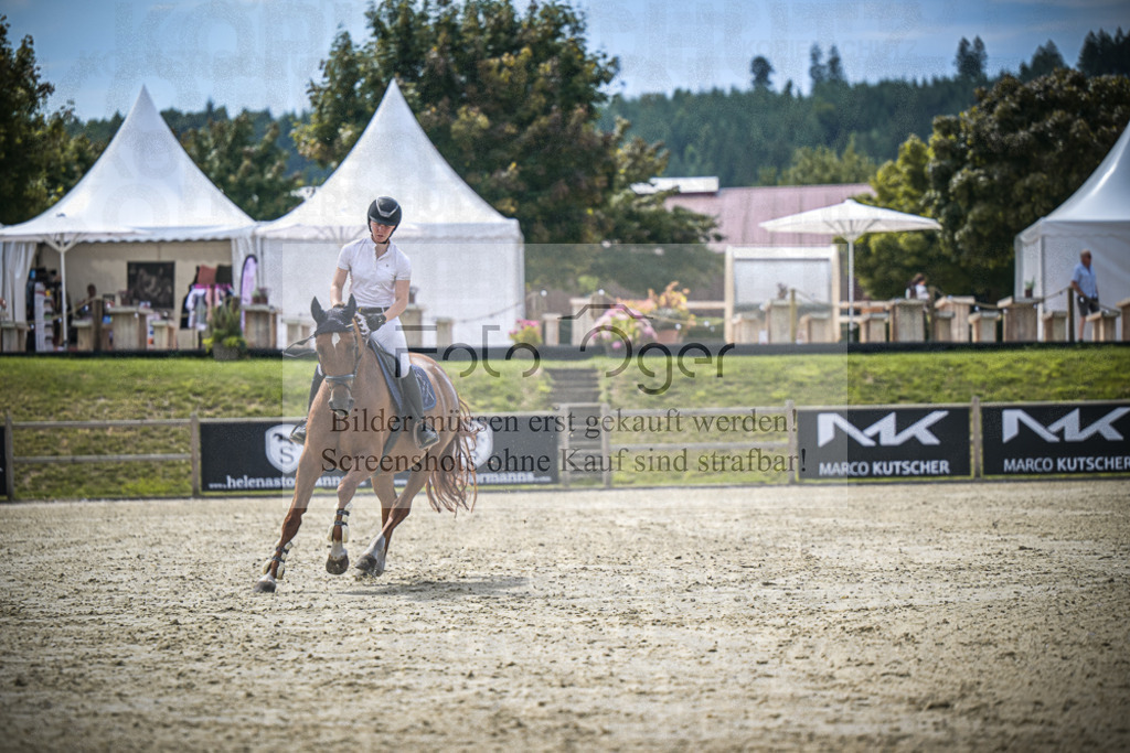 DOS_5970 | Entdecke hochwertige Reitturnierfotos von Foto Oger. Professionell, emotional und authentisch – jetzt Lieblingsmomente im Shop bestellen.Deutschlandweite Turnierfotografie. - Realisiert mit Pictrs.com