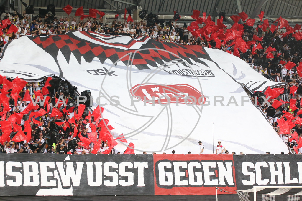 LASK Linz - FC Liverpool | LINZ,AUSTRIA,21.SEPT.23 - UEFA Europa League, LASK Linz - FC Liverpool, Image shows: fans of LASK Linz
Photo: Sportmediapics.com/ Andreas Willdoner