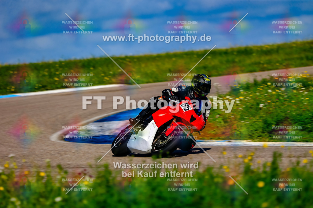 065-5271 | Hier findet Ihr Bilder von Touristenfahrten auf der Nürburgring Nordschleife oder von anderen Veranstaltungen die ich besucht habe. Viel Spass beim Durch Schauen 