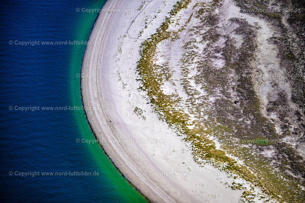 Sylt_List_Ellenbogen_Nördlichster_Punkt_Von_Deutschland_ELS_1244210625 | LIST 21.06.2025 Küstenbereich der Nordsee nörtlichster Punkt, geografisch, von Deutschland - Insel Sylt Ortsteil List im Bundesland Schleswig-Holstein. // North Sea coastal area, northernmost point, geographically, of Germany - Island of Sylt, district of List in the federal state of Schleswig-Holstein. Foto: Martin Elsen