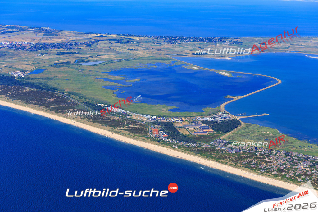 Die Luftbildaufnahme Rantum - Sylt wurde 2018 mittels Flugzeug (keine Drohne) erstellt. Perfekte Schärfe und Druck- Auflösung- Garantiert!