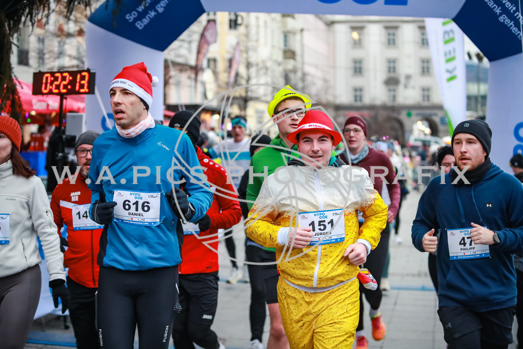 SILVESTERLAUF LINZ 25 | Linz, AUSTRIA, 31. Dezember 25, TRIRUN SILVESTERLAUF LINZ 25 , Image shows: 
Photo: WAPICS / BINDER Manuel