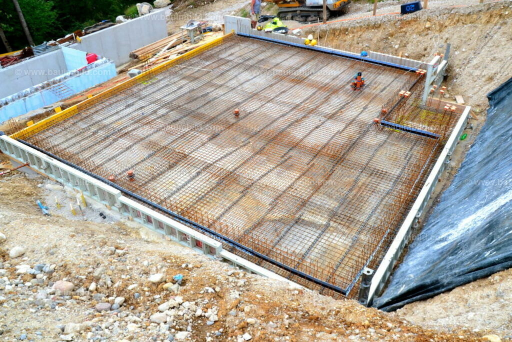 bib-lg04-betonarbeiten-0079 | Nach LV-Leistungsgruppen sortierte Detailfotos über den Bau eines Hauses. Alle Hausbau-Bilder direkt vom Urheber und Autor der Website Haus-Selber-Bauen.com