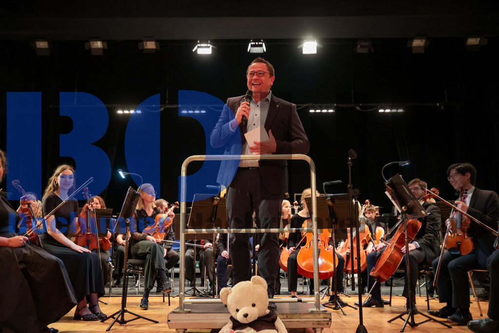 Maerkisches Jugendsinfonieorchester (MJO) {date} -  | {headline}(Foto: Sebastian Sendlak / BOND) - Realisiert mit Pictrs.com