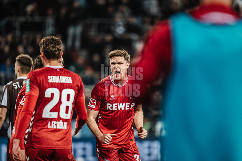 Fußball | Männer | Saison 2025/2026  | Fußball-Bundesliga | 30. Spieltag | FC St. Pauli vs. 1. FC Köln | 17.04.2026 | Marius Bülter (#30, 1. FC Köln) jubelt nach einer Abwehraktion