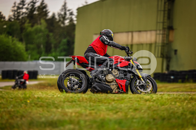 0085-250503_DCB-007_85 | Deine Full-Service-Agentur für ✔️Videoproduktionen und ✔️Motorsportfotografie Jetzt Angebot anfragen!