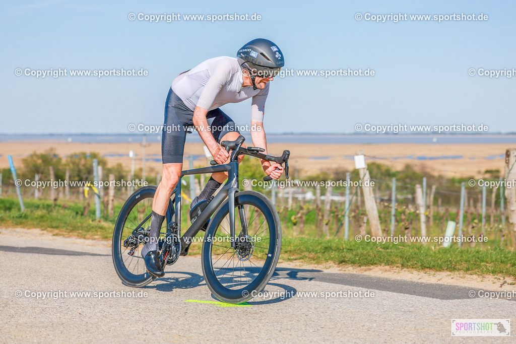 753_AR6_8338 | Neusiedlersee Radmarathon 2026@sportshot_your_pictrs #yourpictures#roadtowm2029 #nrm #neusiedlerseeradmarathon #neusiedlersee #neusiedlerseetourismus #burgenland #mörbisch #nrm26 #burgenlandtourismus #voglundco #poweredbyburgenlandtourismus #radsport #rad #marathon #ucigranfondo #visitburgenland #ucigranfondoworldseries